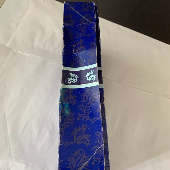 Barbie Winter Velvet Special Edition (Mattel 15571, 1995) - NIB - Picture 11 of 11